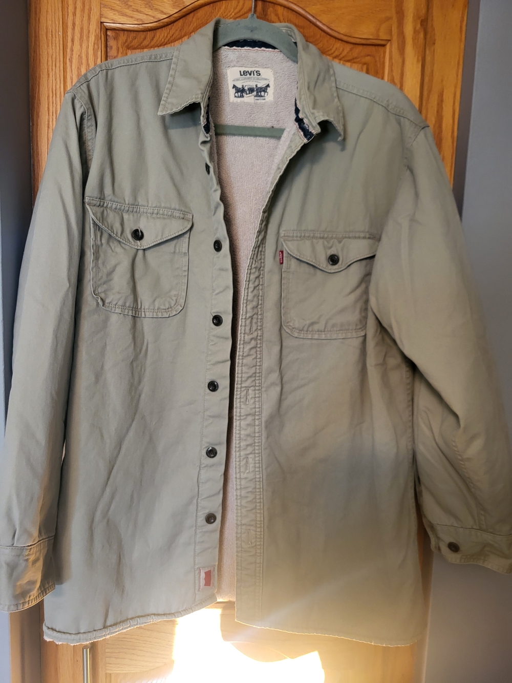 Vtg Levis Sherpa Jacket Shirt Shacket Beige/Tan Distressed Button Up Med